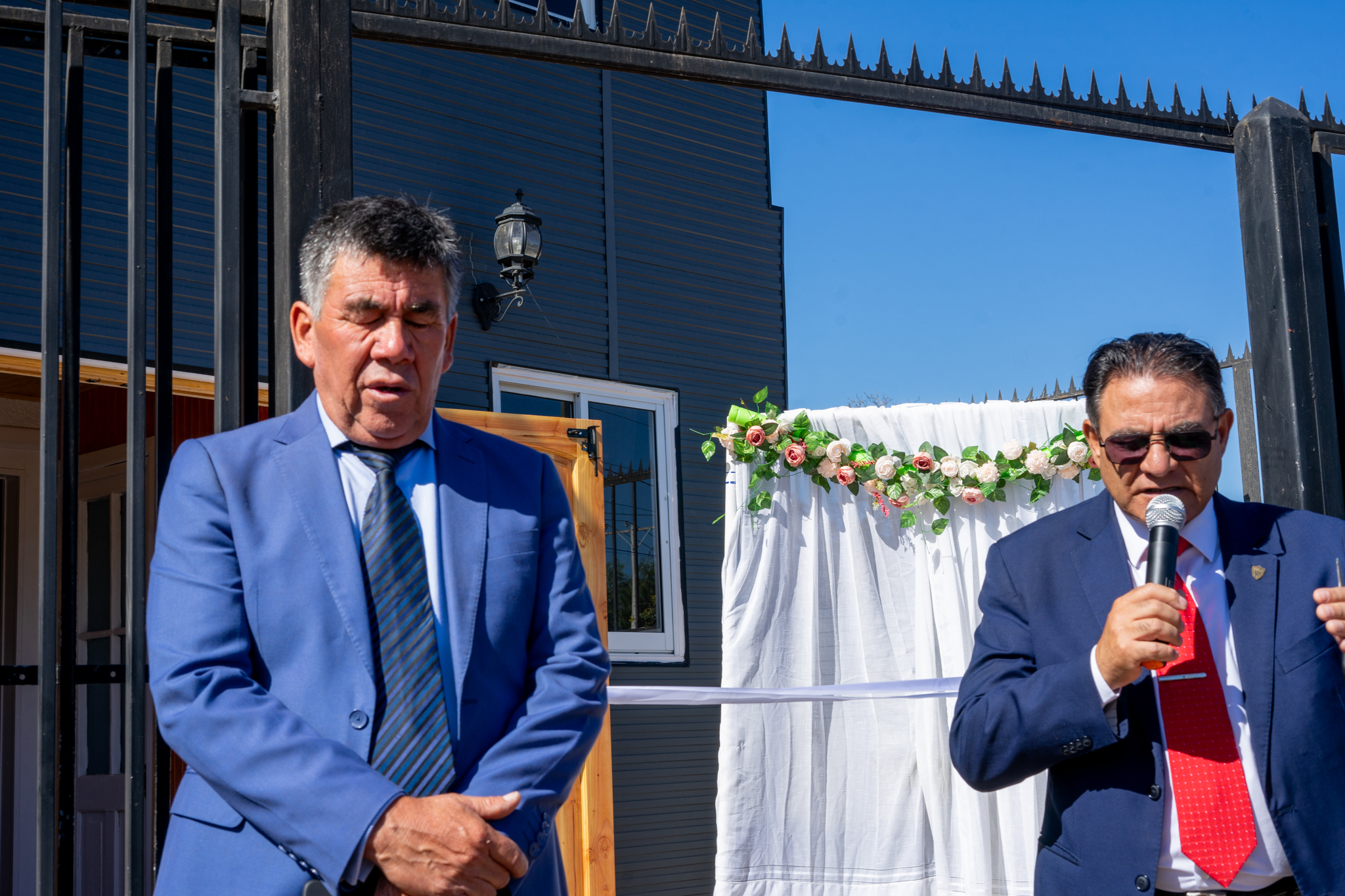Ceremonia de corte de cinta — templo Chorombo Bajo